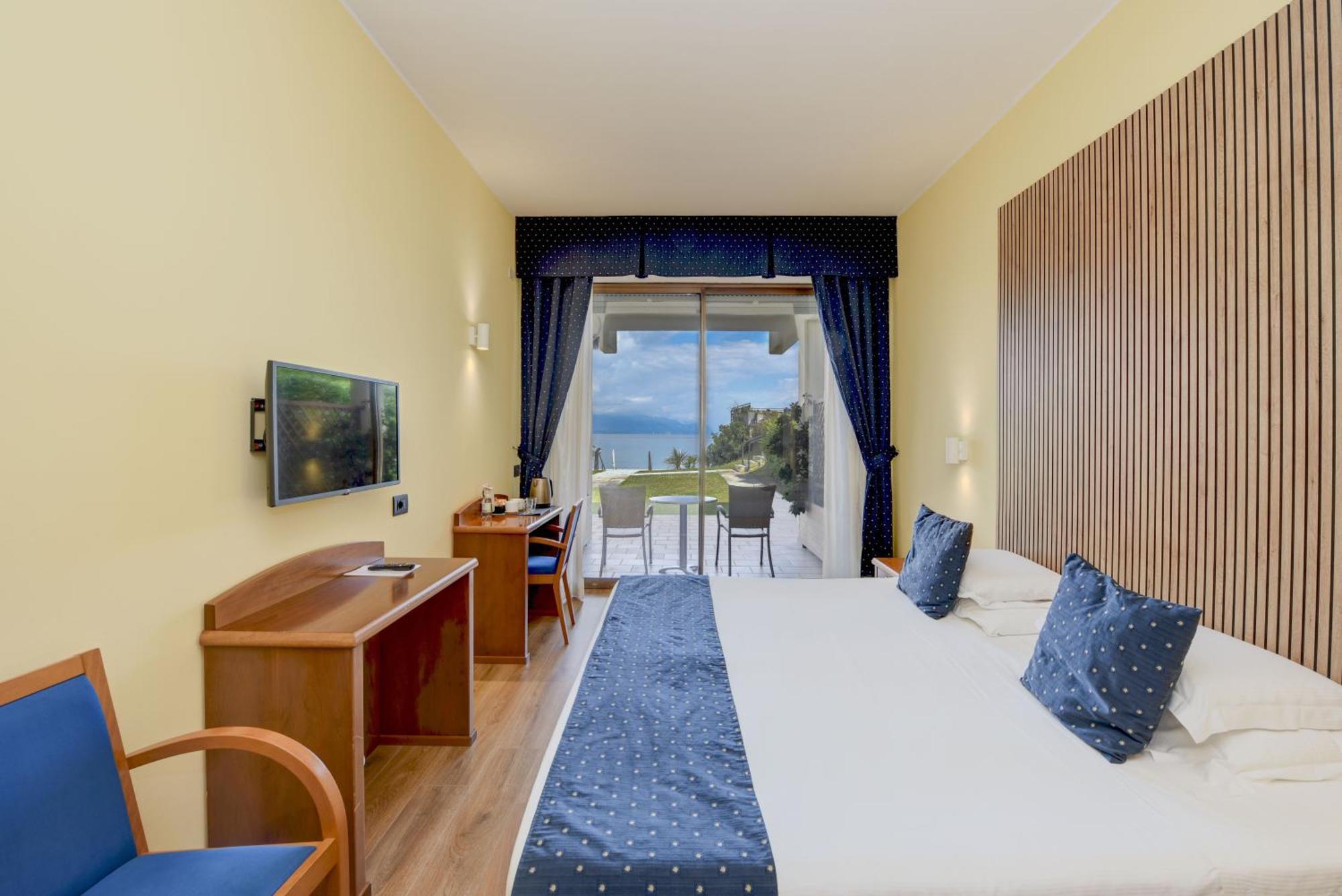 Lido International Hotel Desenzano del Garda Exterior photo