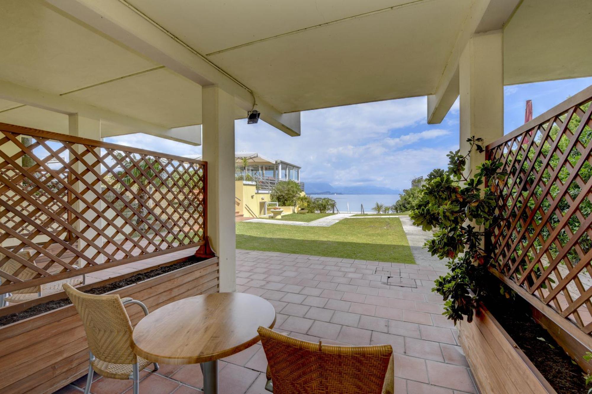 Lido International Hotel Desenzano del Garda Exterior photo