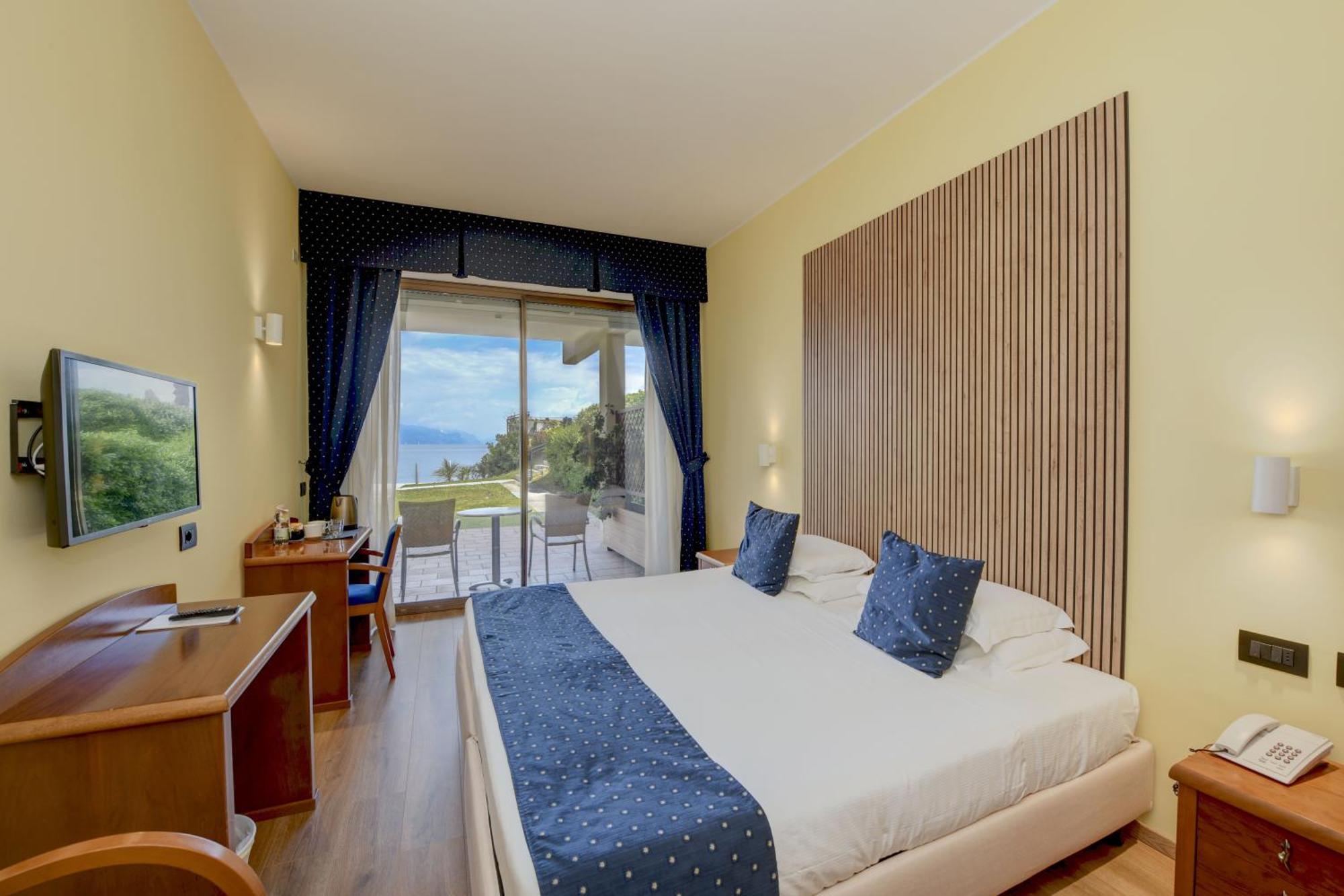 Lido International Hotel Desenzano del Garda Exterior photo